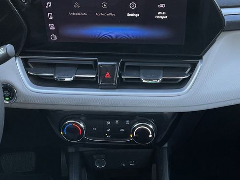 Used 2025 Chevrolet TrailBlazer LT image 17