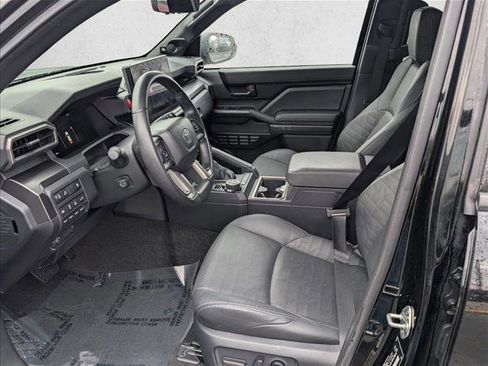 Used 2025 Toyota 4Runner TRD Off-Road Premium image 16