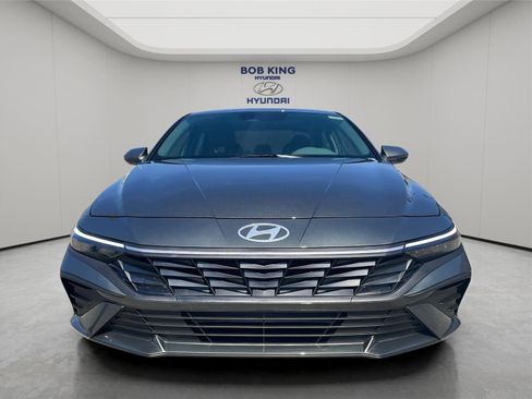 New 2026 Hyundai Elantra SE FWD image 8