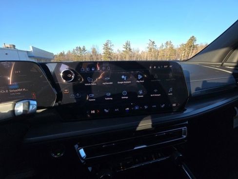 New 2026 Chevrolet Traverse LT w/ LPO, Floor Liner Package image 10