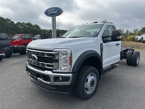 New 2026 Ford F550 4x4 Regular Cab Super Duty image 3