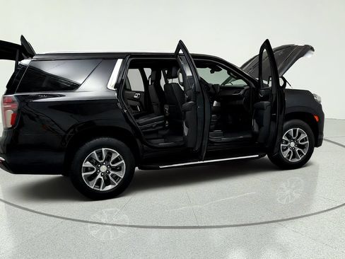 Used 2023 Chevrolet Tahoe LT w/ Luxury Package AWD/4WD image 13