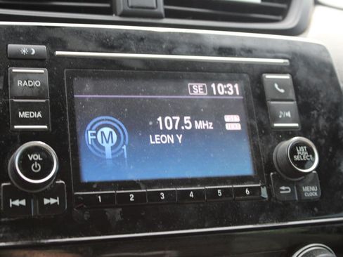 Used 2019 Honda CR-V LX image 15