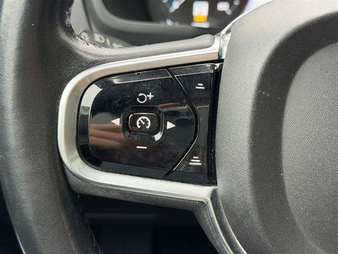 Used 2016 Volvo XC90 T6 Momentum AWD/4WD image 35
