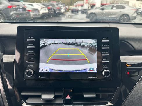 Used 2022 Toyota Camry LE image 17