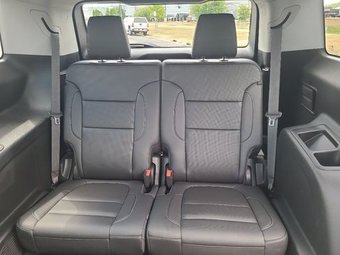 Used 2023 GMC Acadia SLT AWD/4WD image 40