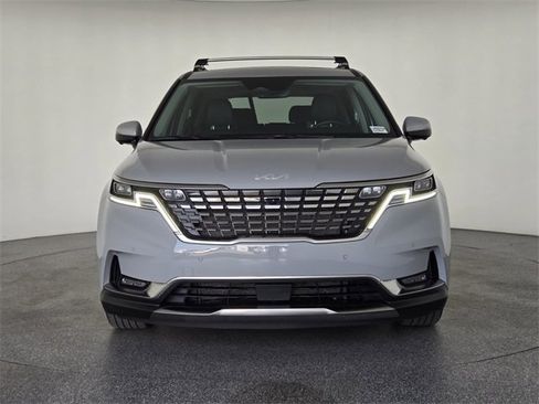 Used 2024 Kia Carnival SX Prestige image 8