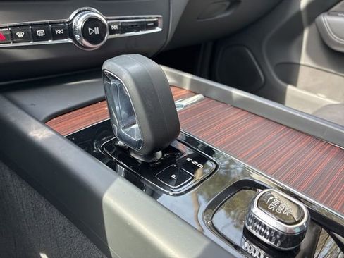 Used 2023 Volvo XC60 B5 Plus w/ Climate Package image 31