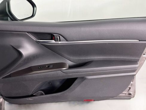 Used 2024 Toyota Camry SE FWD image 28