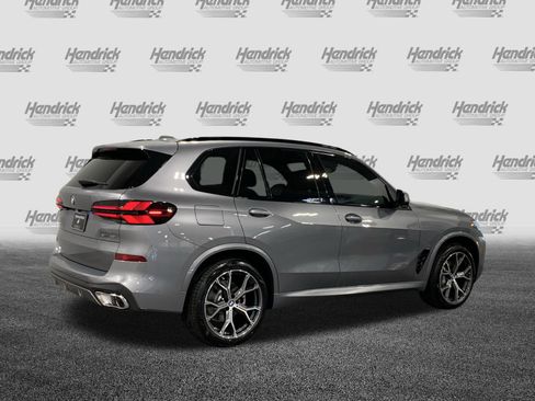 Used 2026 BMW X5 sDrive40i w/ M Sport Package RWD image 8