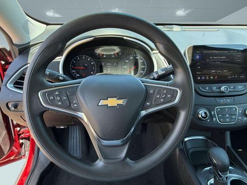 Used 2025 Chevrolet Malibu LT FWD image 26