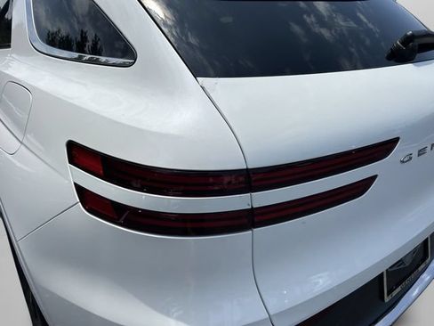 New 2027 Genesis GV70 2.5T Advanced AWD/4WD image 14