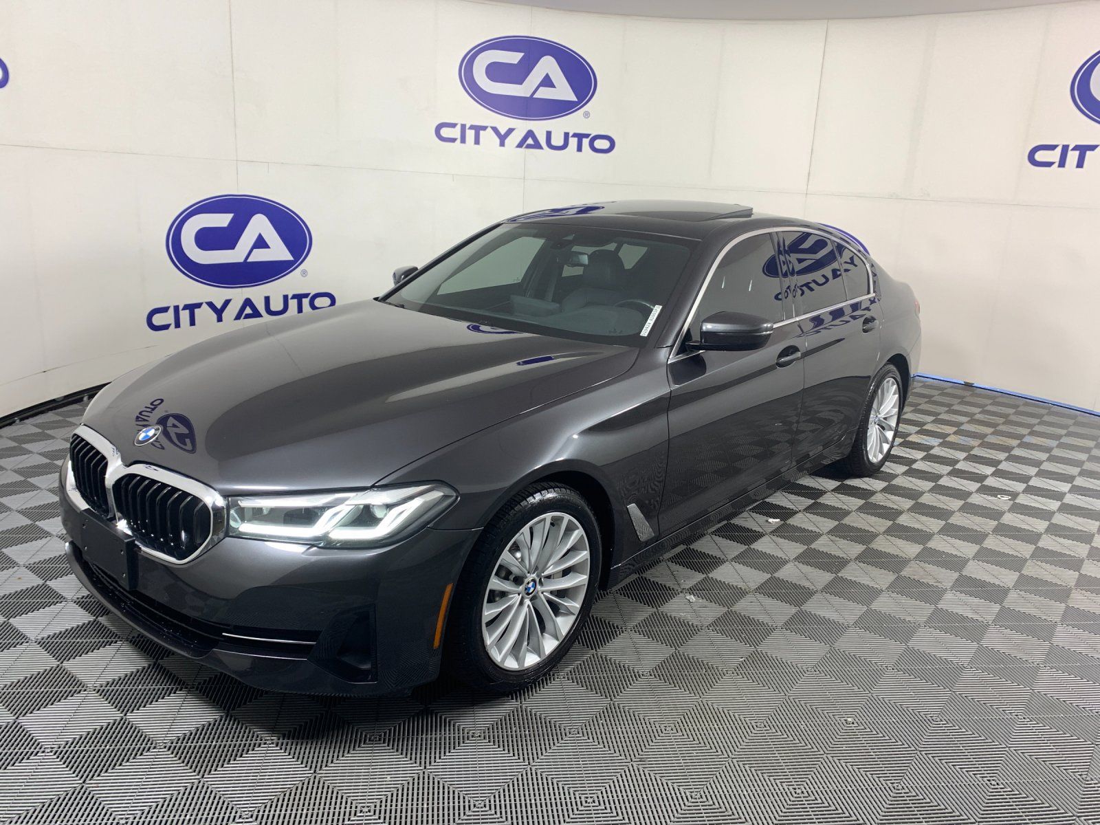 Used 2021 BMW 530i xDrive w/ Convenience Package AWD/4WD image 6
