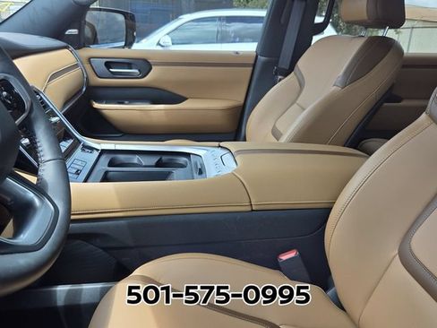Used 2026 Nissan Armada SL w/ Captain's Chari Seat Package AWD/4WD image 10