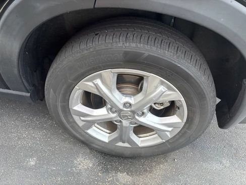 Used 2023 Honda HR-V LX image 11