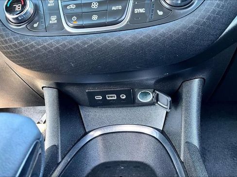 Used 2023 Chevrolet Malibu LT FWD image 15