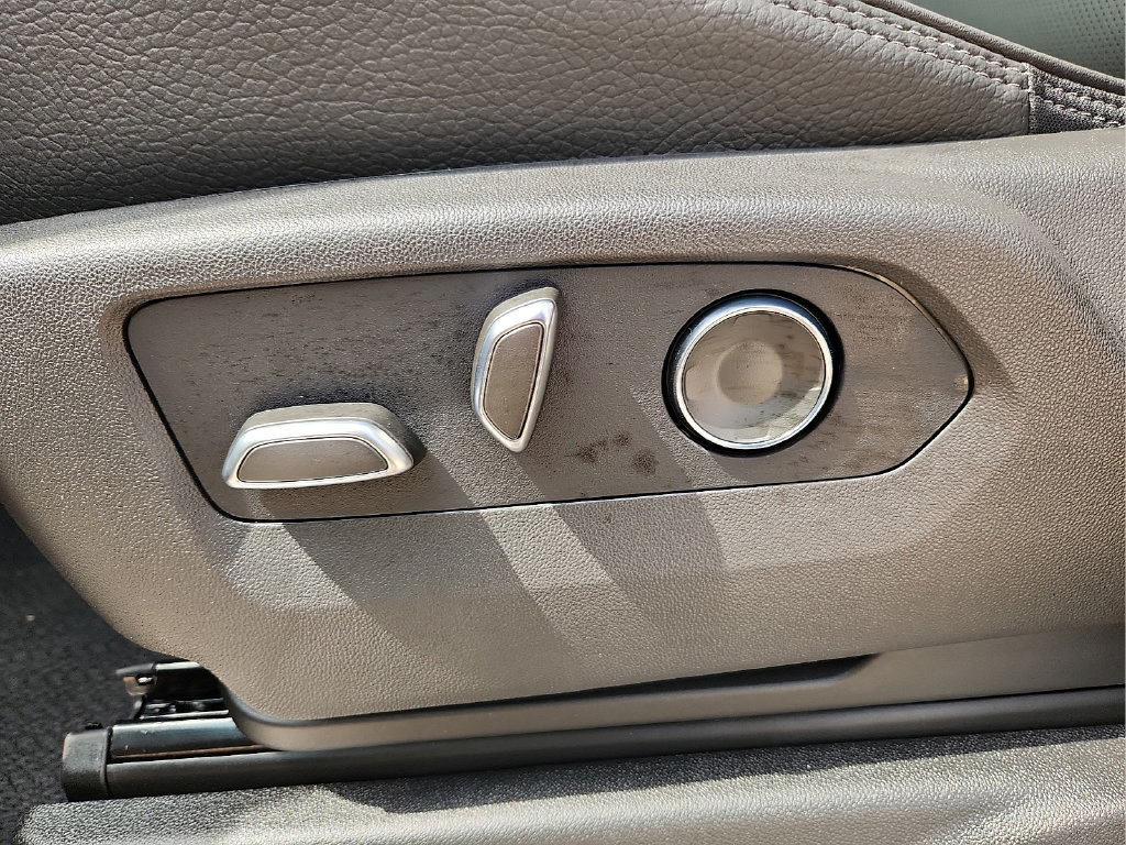 New 2026 GMC Yukon Denali AWD/4WD image 16