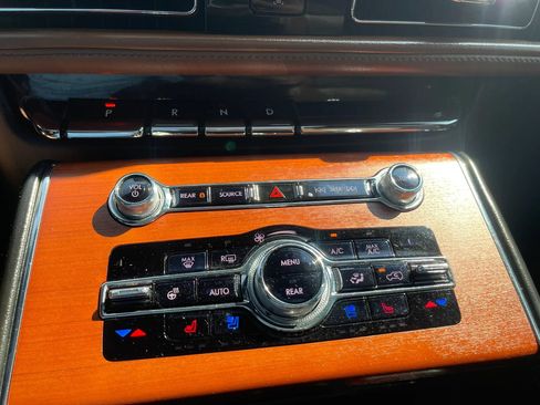 Used 2020 Lincoln Aviator Reserve w/ Equipment Group 202A AWD/4WD image 5