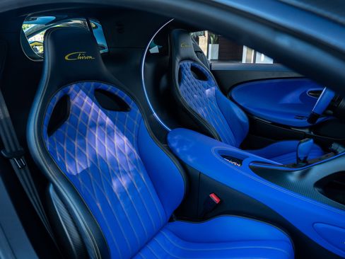 Used 2020 Bugatti Chiron image 44