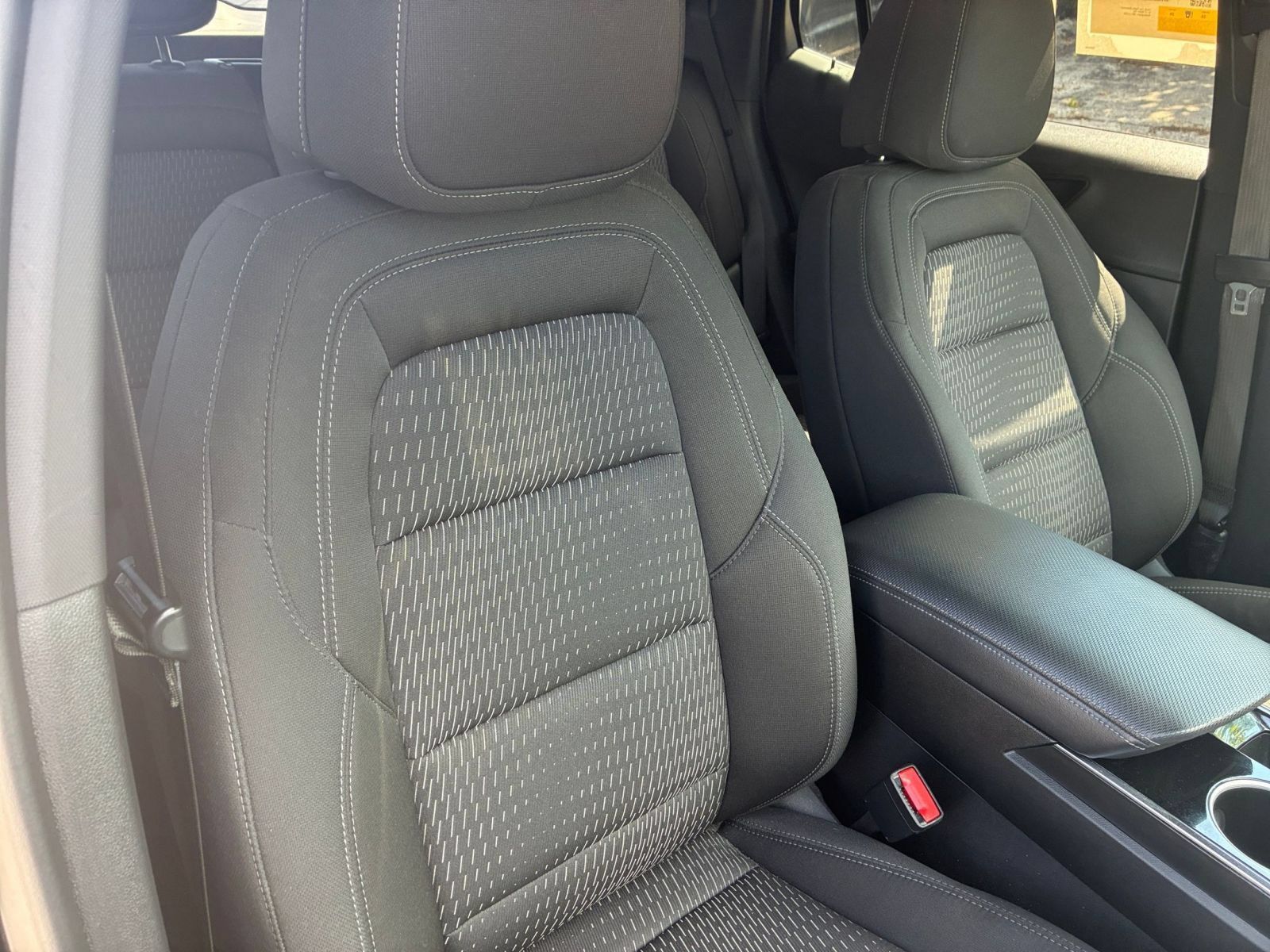 Used 2025 Chevrolet Equinox LT FWD image 30