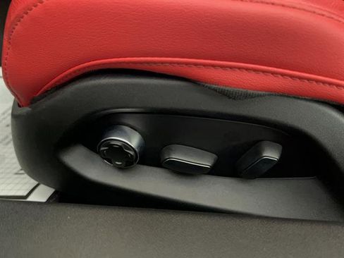 Used 2023 Chevrolet Corvette Stingray w/ Z51 Performance Package image 16