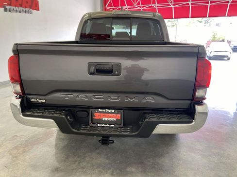 Certified 2022 Toyota Tacoma SR5 image 4