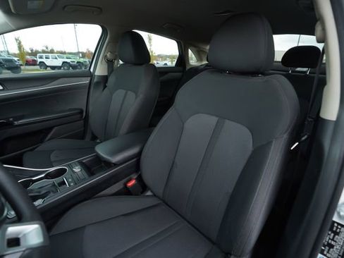 Used 2022 Kia K5 LXS image 34