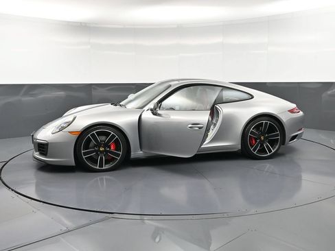 Certified 2019 Porsche 911 Carrera 4S AWD/4WD image 33