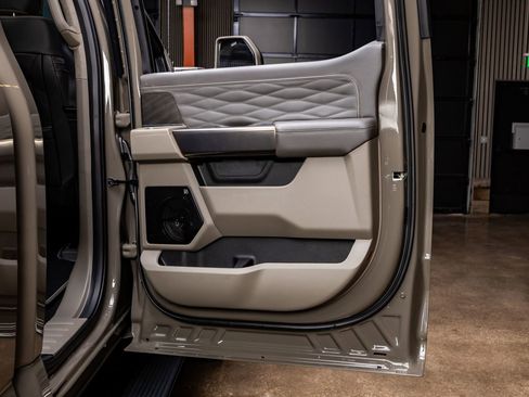 Used 2026 Ford F450 Platinum w/ Platinum Plus Package image 39