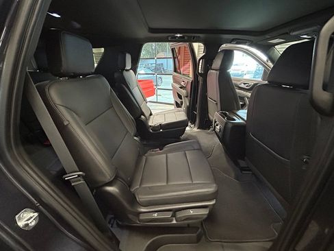 Used 2023 Chevrolet Tahoe Z71 w/ Luxury Package AWD/4WD image 47