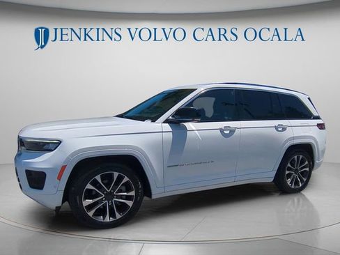 Used 2023 Jeep Grand Cherokee Overland w/ Luxury Tech Group IV image 7