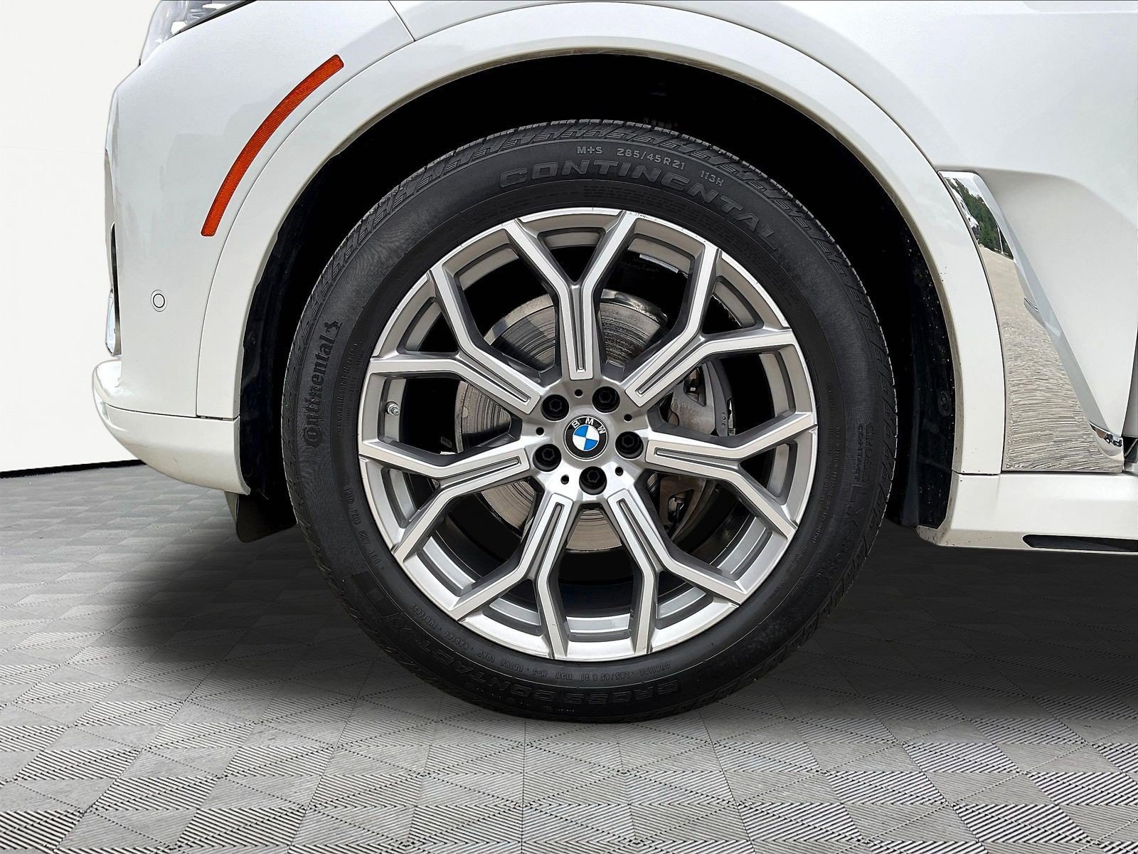Used 2021 BMW X7 xDrive40i w/ Executive Package AWD/4WD image 35