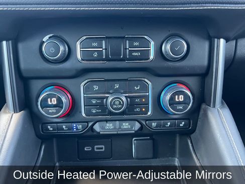 Used 2023 Chevrolet Suburban Premier AWD/4WD image 19