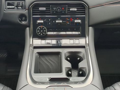 Used 2025 Nissan Armada PRO-4X image 17