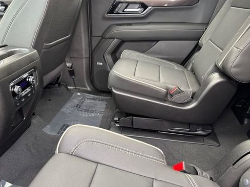 New 2026 GMC Yukon Elevation w/ Elevation Premium Package AWD/4WD image 12