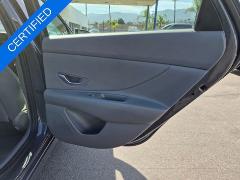 Used 2025 Hyundai Elantra SEL image 30