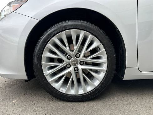 Used 2014 Lexus ES 350 w/ Luxury Package image 8