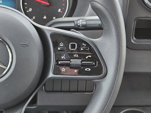 Used 2023 Mercedes-Benz Sprinter 3500 image 17