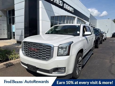 Used 2020 GMC Yukon XL Denali w/ Denali Premium Package AWD/4WD image 2