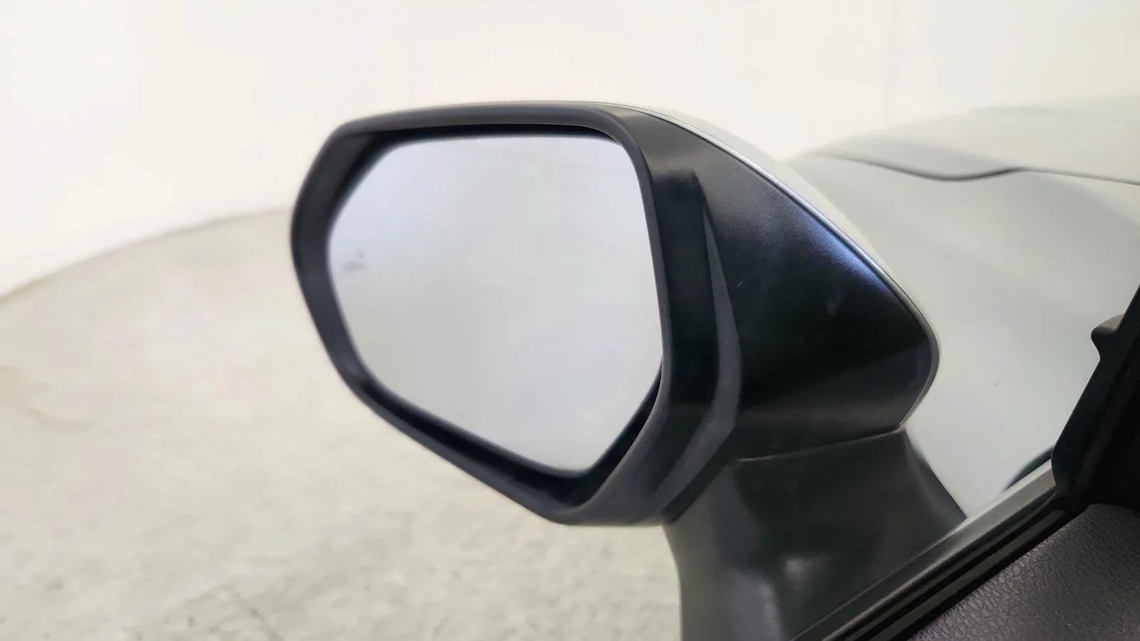 Used 2025 Toyota Camry LE FWD image 16
