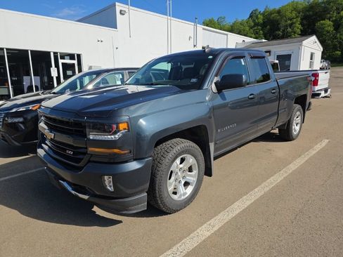 Used 2018 Chevrolet Silverado 1500 LT w/ All Star Edition AWD/4WD image 10