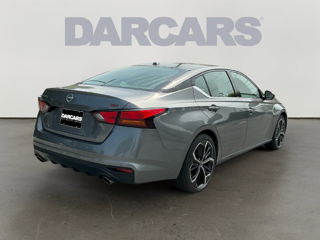 Used 2024 Nissan Altima 2.5 SR FWD image 7