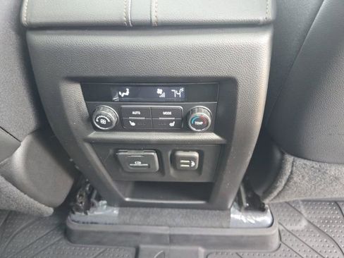 Used 2023 Chevrolet Traverse High Country w/ LPO, Floor Liner Package AWD/4WD image 6