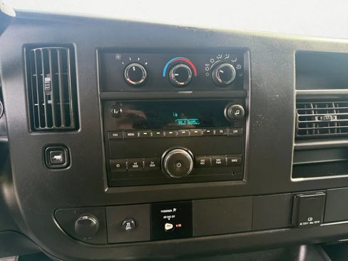 Used 2018 Chevrolet Express 2500 w/ Driver Convenience Package RWD image 18