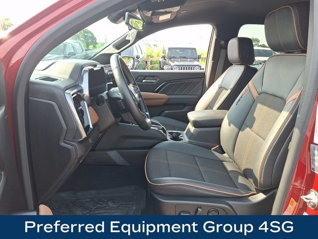 Used 2024 GMC Canyon AT4 AWD/4WD image 2