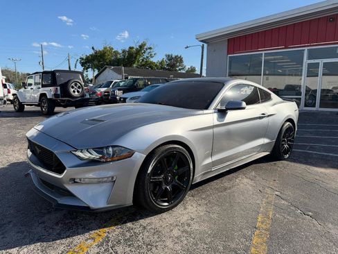 Used 2020 Ford Mustang GT Premium w/ Black Accent Package RWD image 3