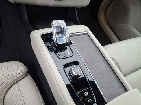 New 2026 Volvo XC90 T8 Ultra w/ Protection Package Premier AWD/4WD image 24