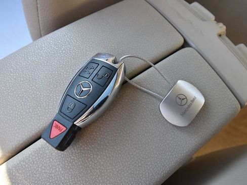 Used 2014 Mercedes-Benz C 250 Sedan image 29