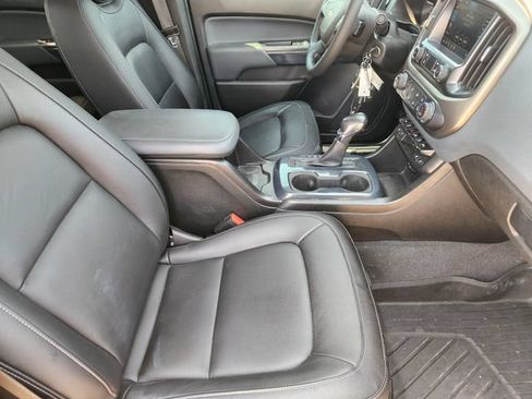 Used 2022 Chevrolet Colorado Z71 w/ Z71 Midnight Edition RWD image 13