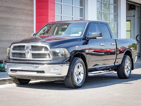 Used 2010 Dodge Ram 1500 Truck SLT w/ SLT Plus D←cor Group AWD/4WD image 9